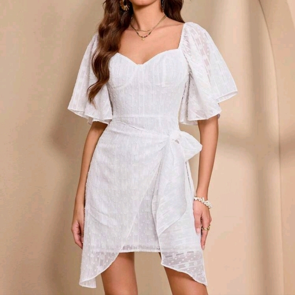Women's Fitted Tie-Waist White Short Dress - Picture 4 of 5